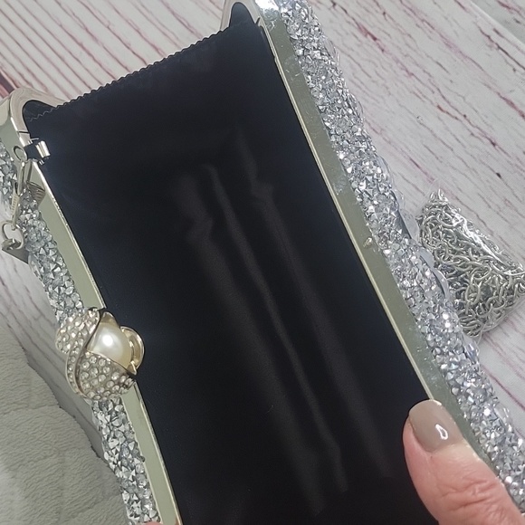 Elegant Silver Rhinestone Embellished Dress Bag. - Picture 6 of 6